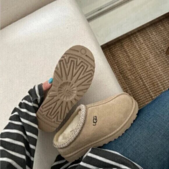 UGG Tasman Slipper Sand - Picture 8 of 9